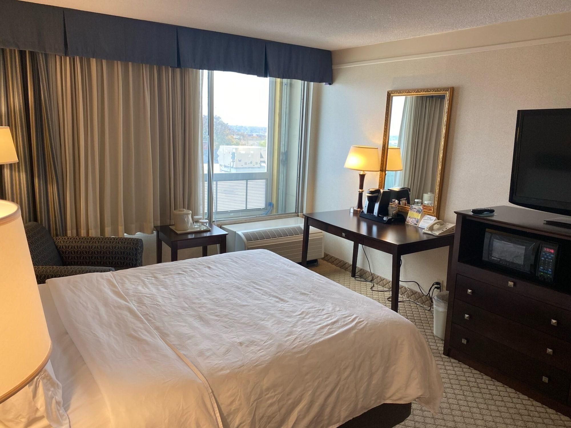 Holiday Inn Portland-By The Bay By Ihg Bagian luar foto