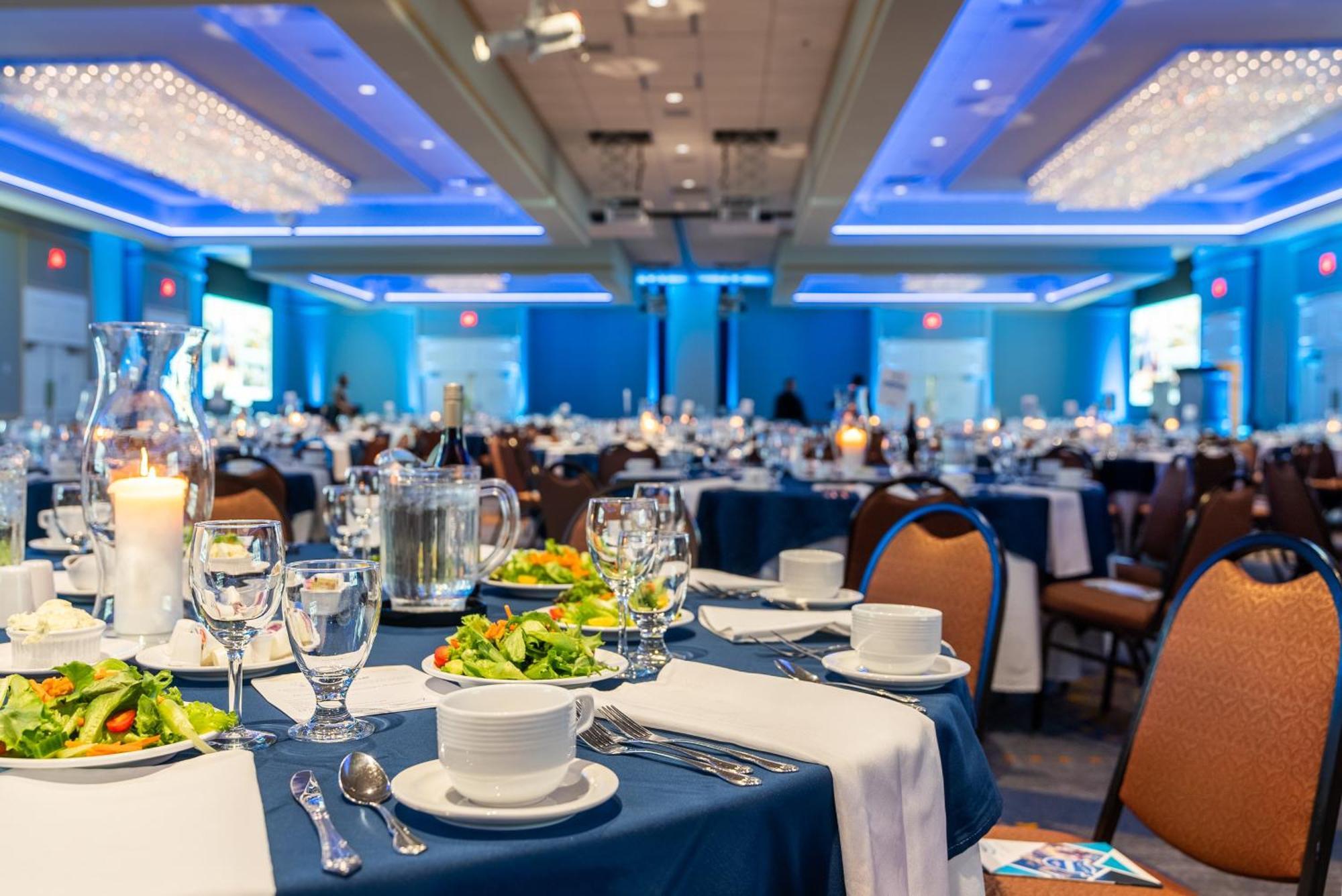 Holiday Inn Portland-By The Bay By Ihg Bagian luar foto