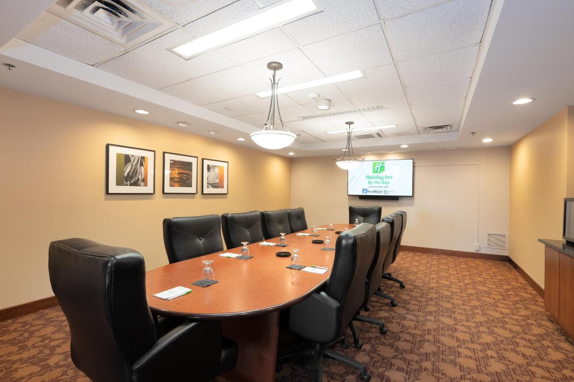Holiday Inn Portland-By The Bay By Ihg Bagian luar foto