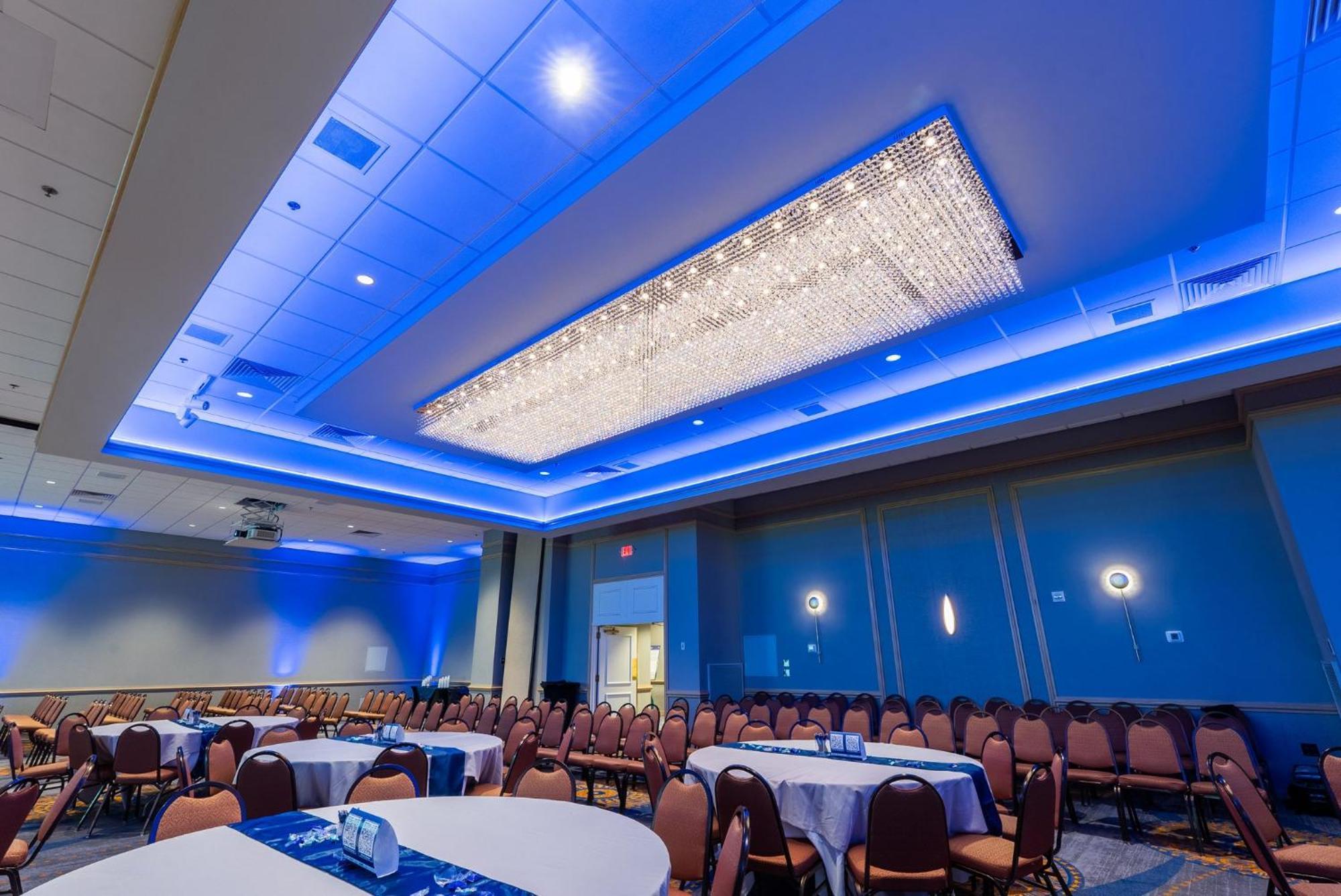 Holiday Inn Portland-By The Bay By Ihg Bagian luar foto
